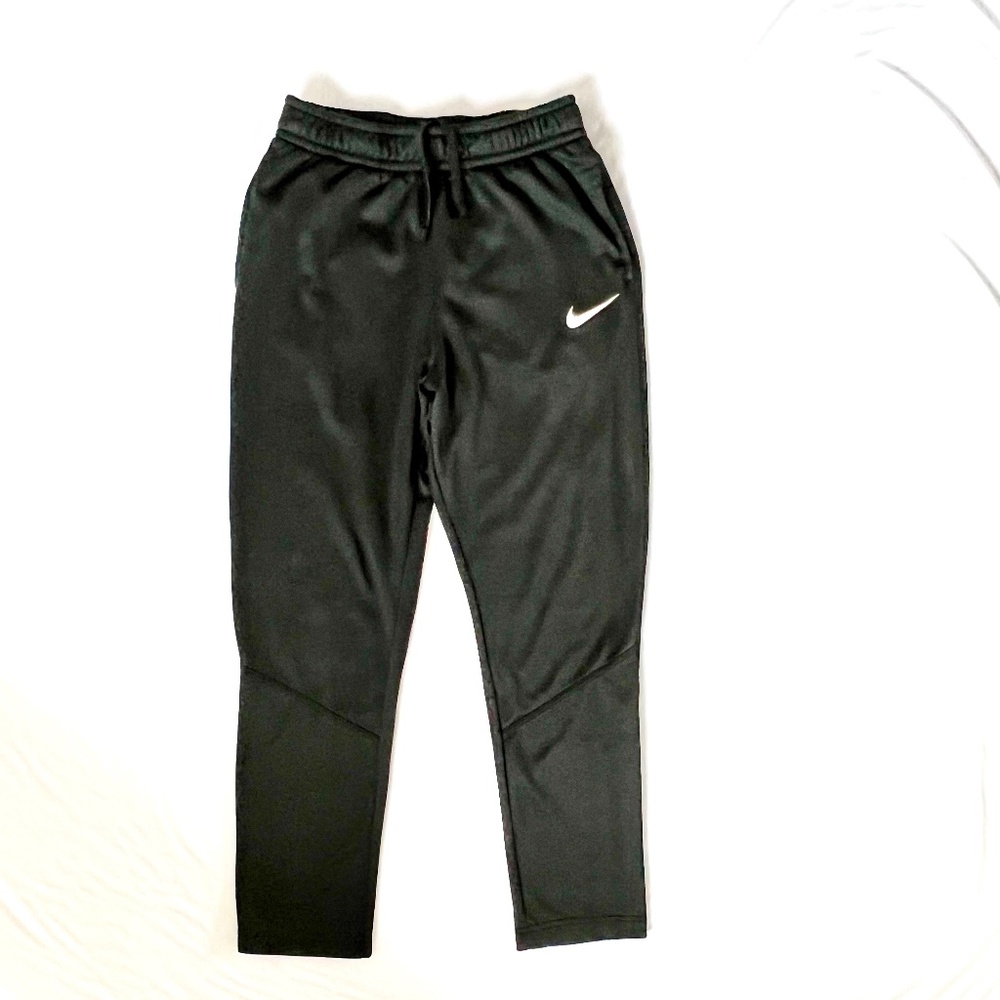Boy's XL Nike Dry-Fit black fleece straight leg joggers w/ pockets